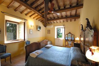 Agriturismo Le Due Torri Torre Quadrano 스펠로 외부 사진